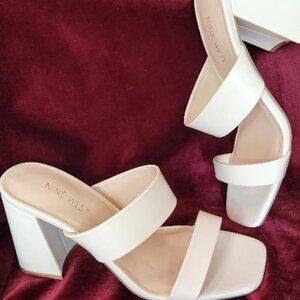 NINE WEST Off White (light cream)  Slip on chunky 2 strap sandals sz 8